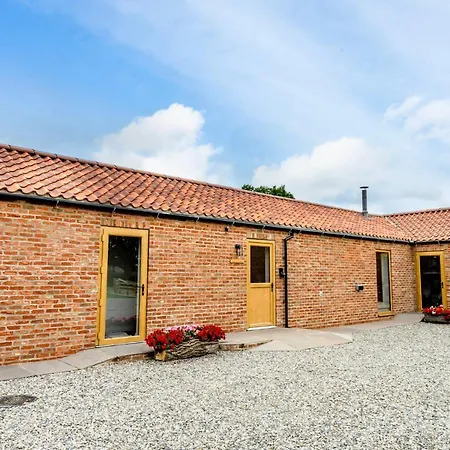 بيت للعطل Brecks Farm - The Tractor Shed *