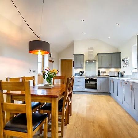 Дом отдыха Brecks Farm - The Tractor Shed